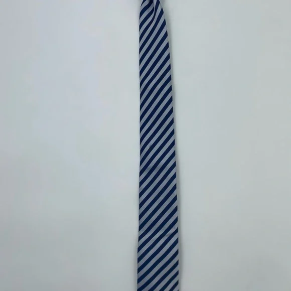 Thomas Pink Navy and White Diagonal Striped Tie - Picture 4 of 5